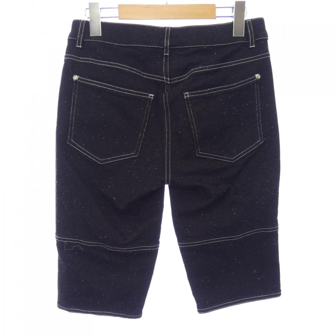 Chanel P57576V43699 17K Jeans