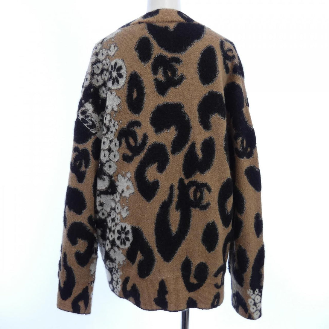 Chanel P75362K10782 Cashmere Cardigan