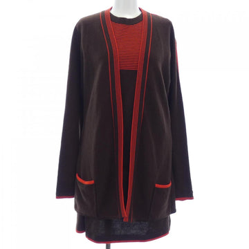 Chanel P09629V00380 97A Cashmere Three-piece Set