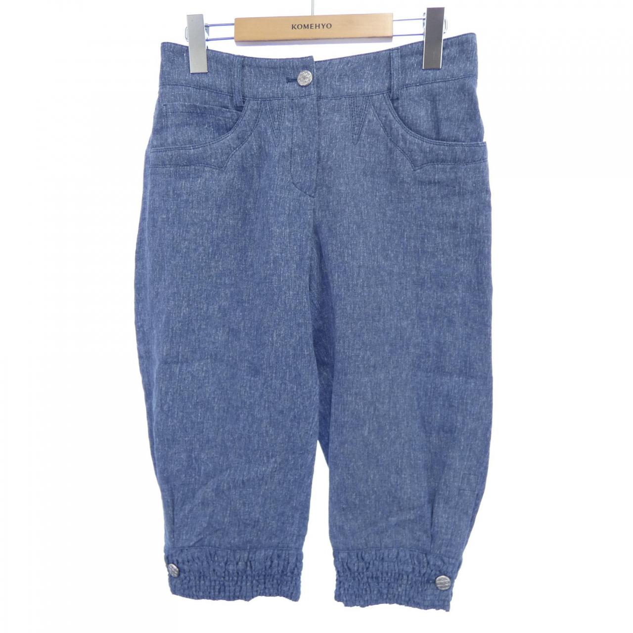 Chanel P45186V33172 Pants