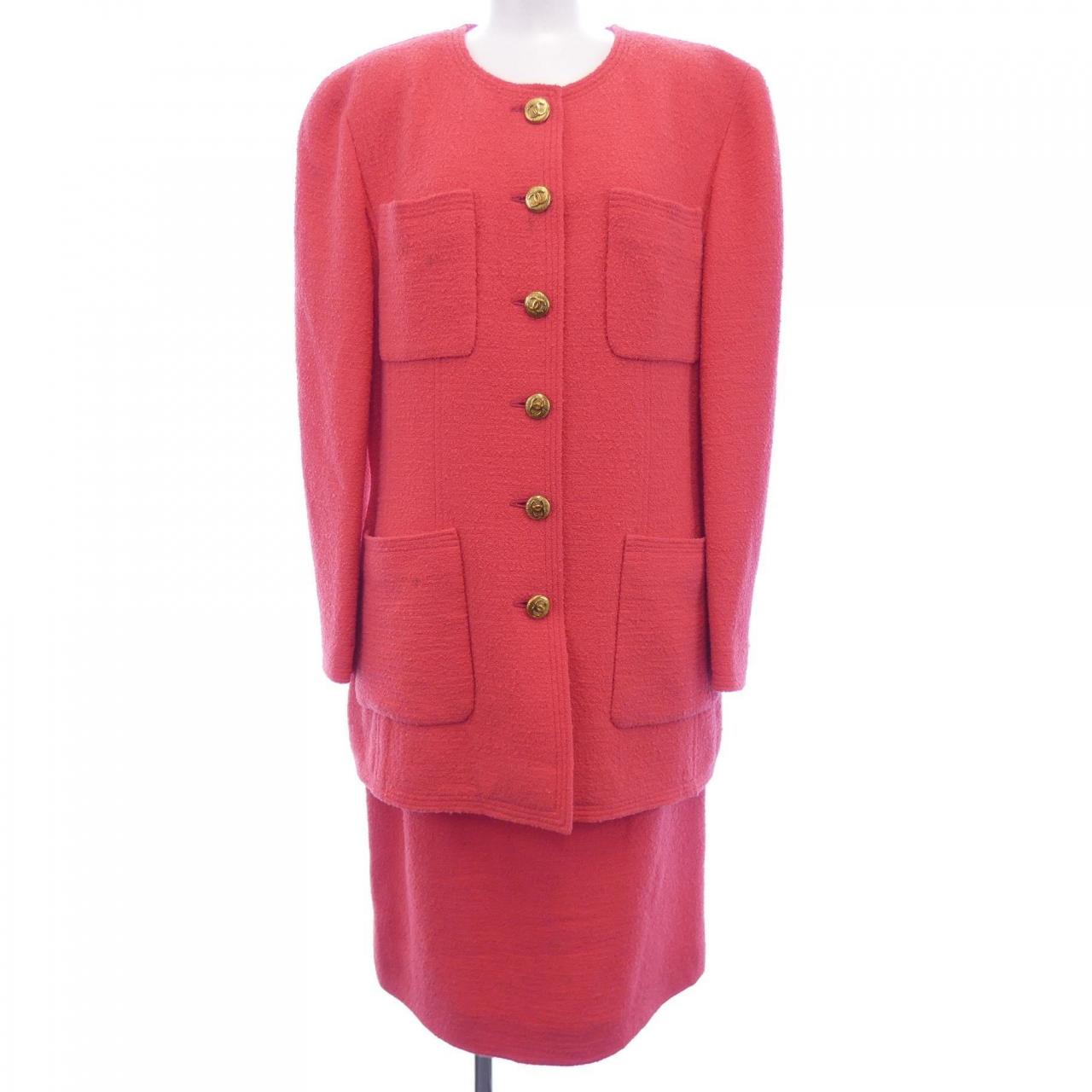 Chanel P01265V02120 93C Suit