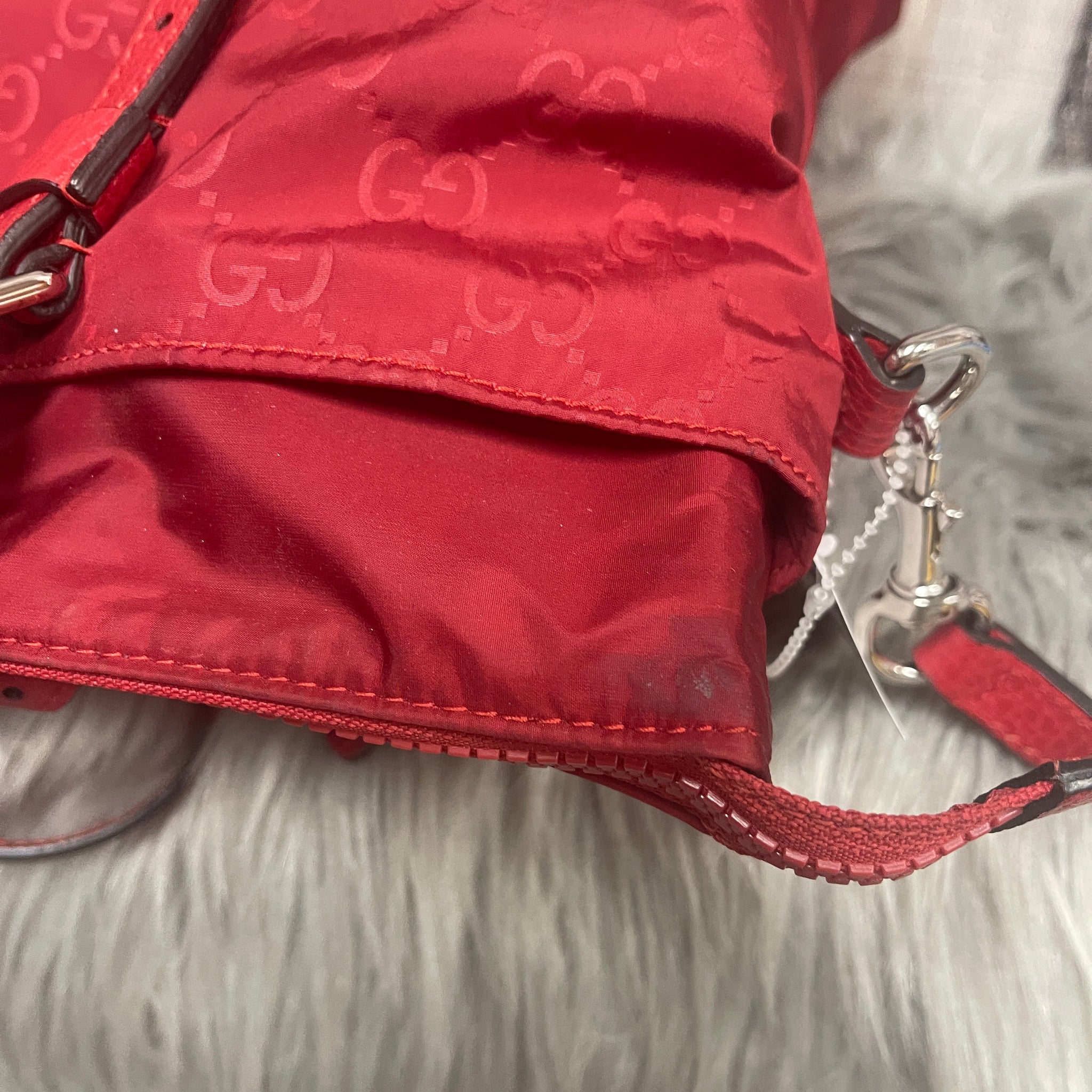 Crossbody Luxury Designer By Gucci, Size: Large