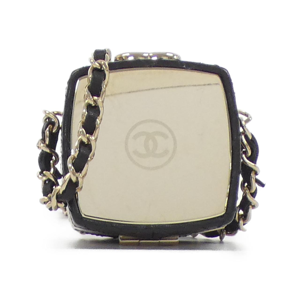 Chanel AP2425 Lambskin Chain Clutch