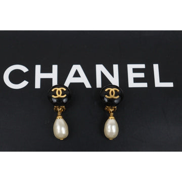 Very Good ( Rank A) ?CHANEL  COCO Mark  Pearl  Drop  Earrings Made In 1997Year?25062303