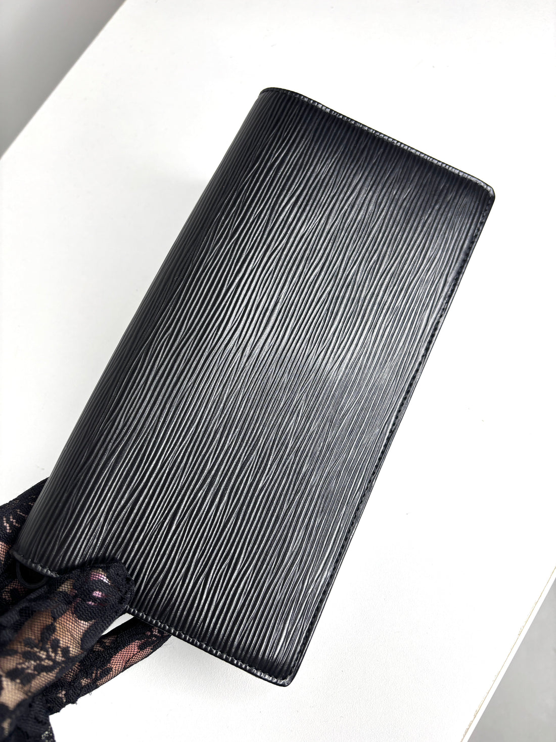 Louis Vuitton Hornfleur Black Epi Leather Pochette Clutch Bag - Preloved