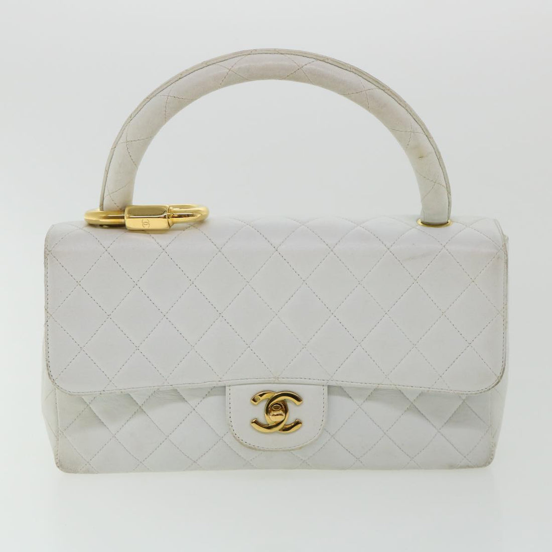 Top Quality Chanel Matelasse Pair Shoulder Bag Lamb Skin White CC Auth 32416A