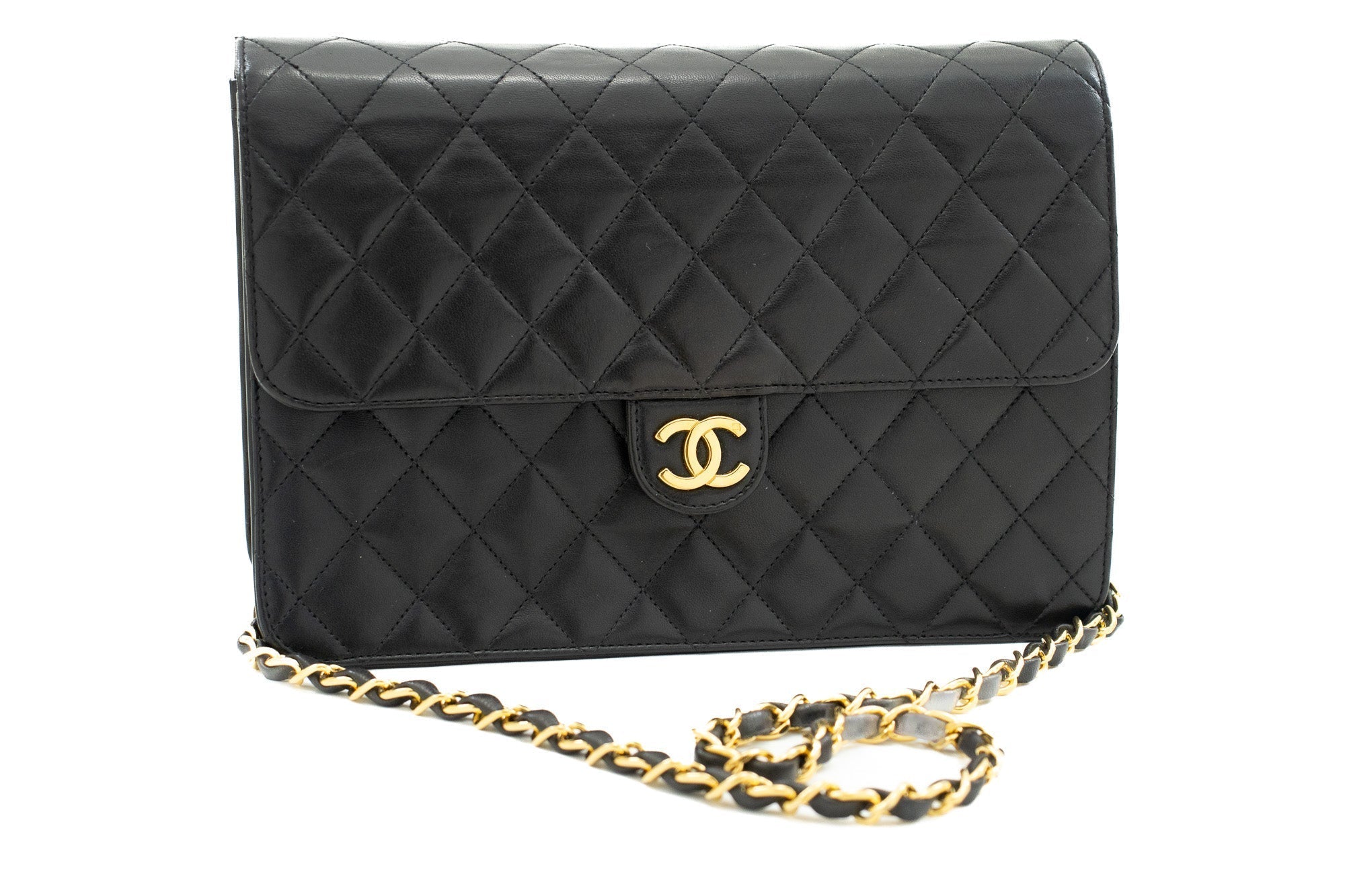 CHANEL Chain Shoulder Bag Clutch Black Quilted Flap Lambskin Purse j78
