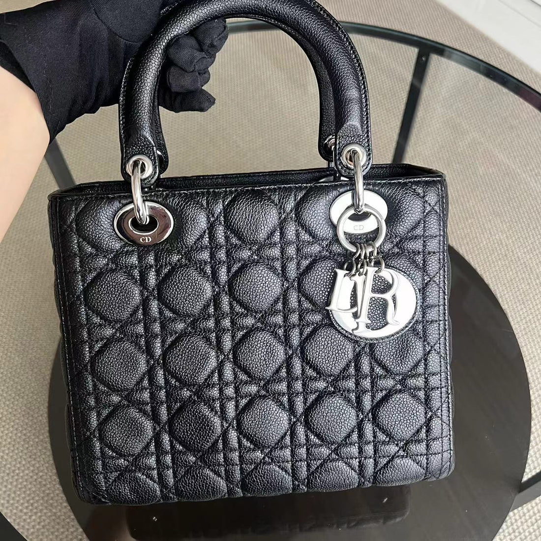 *Rare Caviar* Lady Medium Grained Calfskin Black Silver Hardware