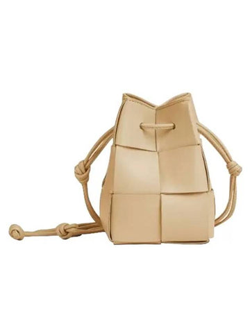 Bottega Veneta Intrecciato Cassette Small Bucket Bag Porridge