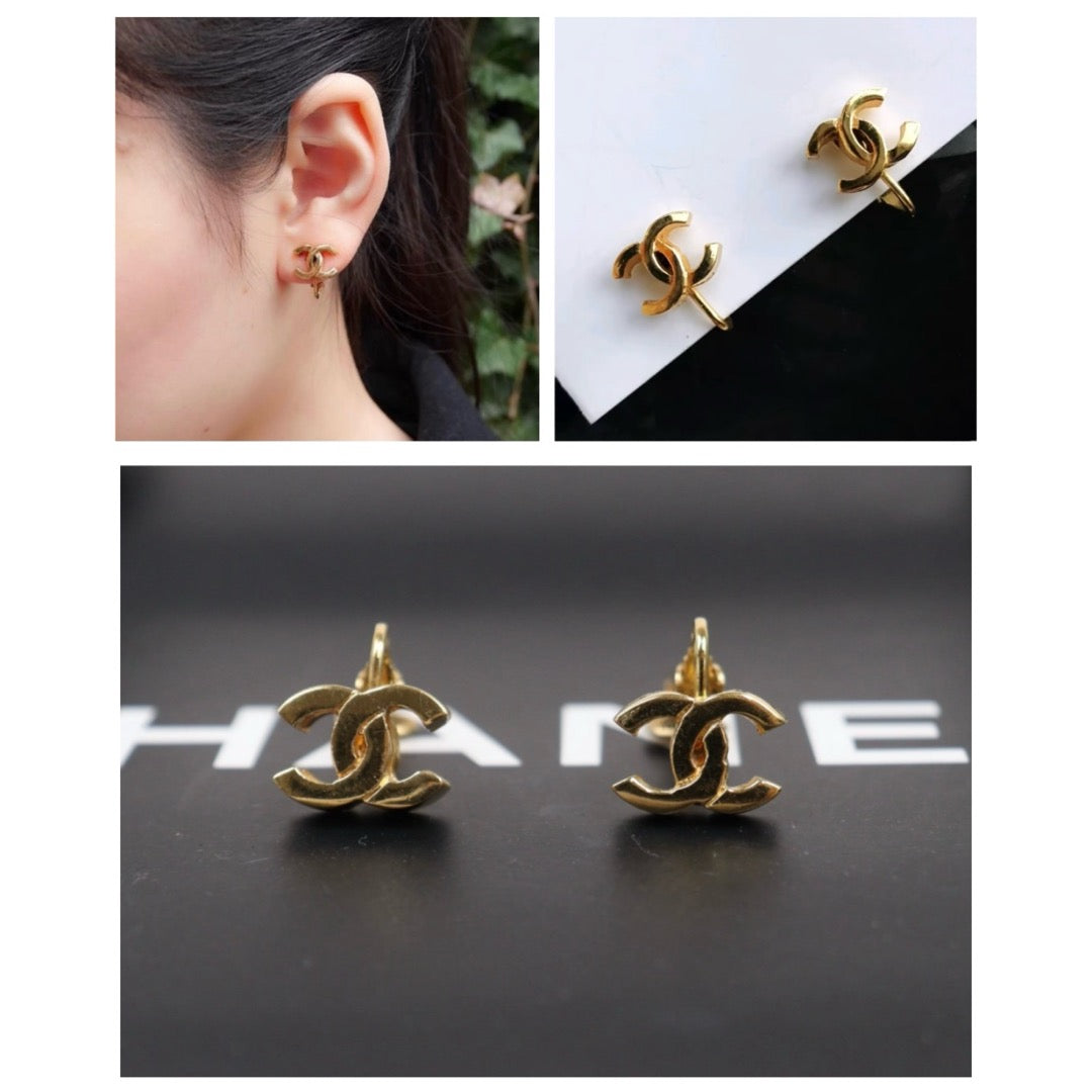 Very Good ( Rank A) ?CHANEL Coco Mark Gold 24 Plated Earrings ?25052924
