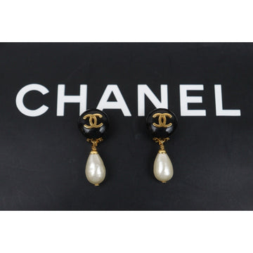 Very Good ( Rank A) ?CHANEL  COCO Mark  Pearl  Drop  Earrings Made In 1996Year?25062304
