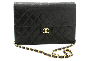 CHANEL Chain Shoulder Bag Clutch Black Quilted Flap Lambskin Purse j98