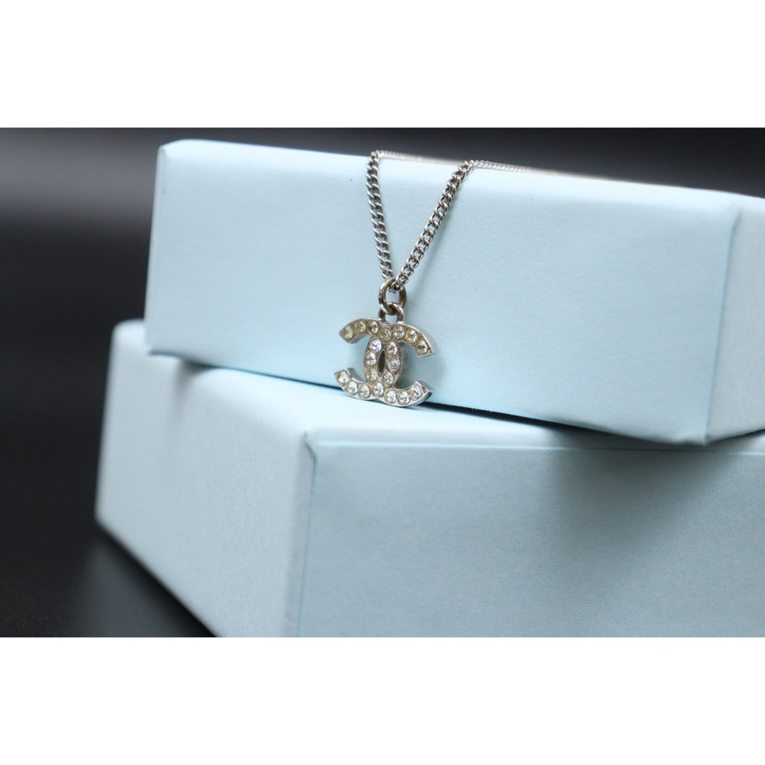 Very Good ( Rank A) ?CHANEL COCO Mark Rhinestone Necklace Silver?V25061909