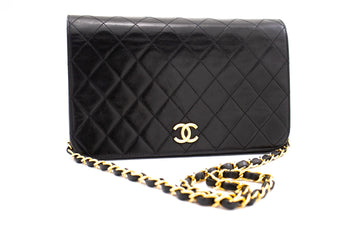 CHANEL Full Flap Chain Shoulder Bag Clutch Black Quilted Lambskin k82