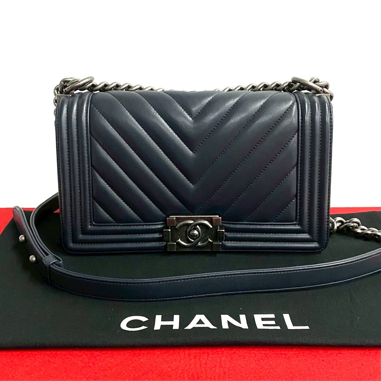 Chanel Boy Chanel Leather Shoulder Bag
