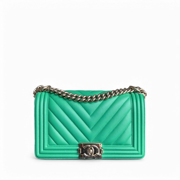 Chanel Boy Medium - 25CM Chevron Calfskin Green Gold Hardware Series 23