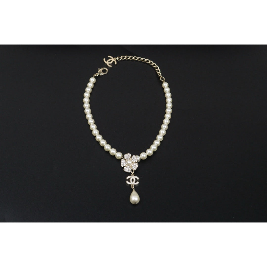 Excellent?Rank SA?? CHANEL Coco Mark Camellia Pearl Rhinestone  Necklace?S25071003