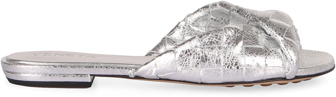 BOTTEGA VENETA Leather Flat Sandals for Women - Perfect for SS25