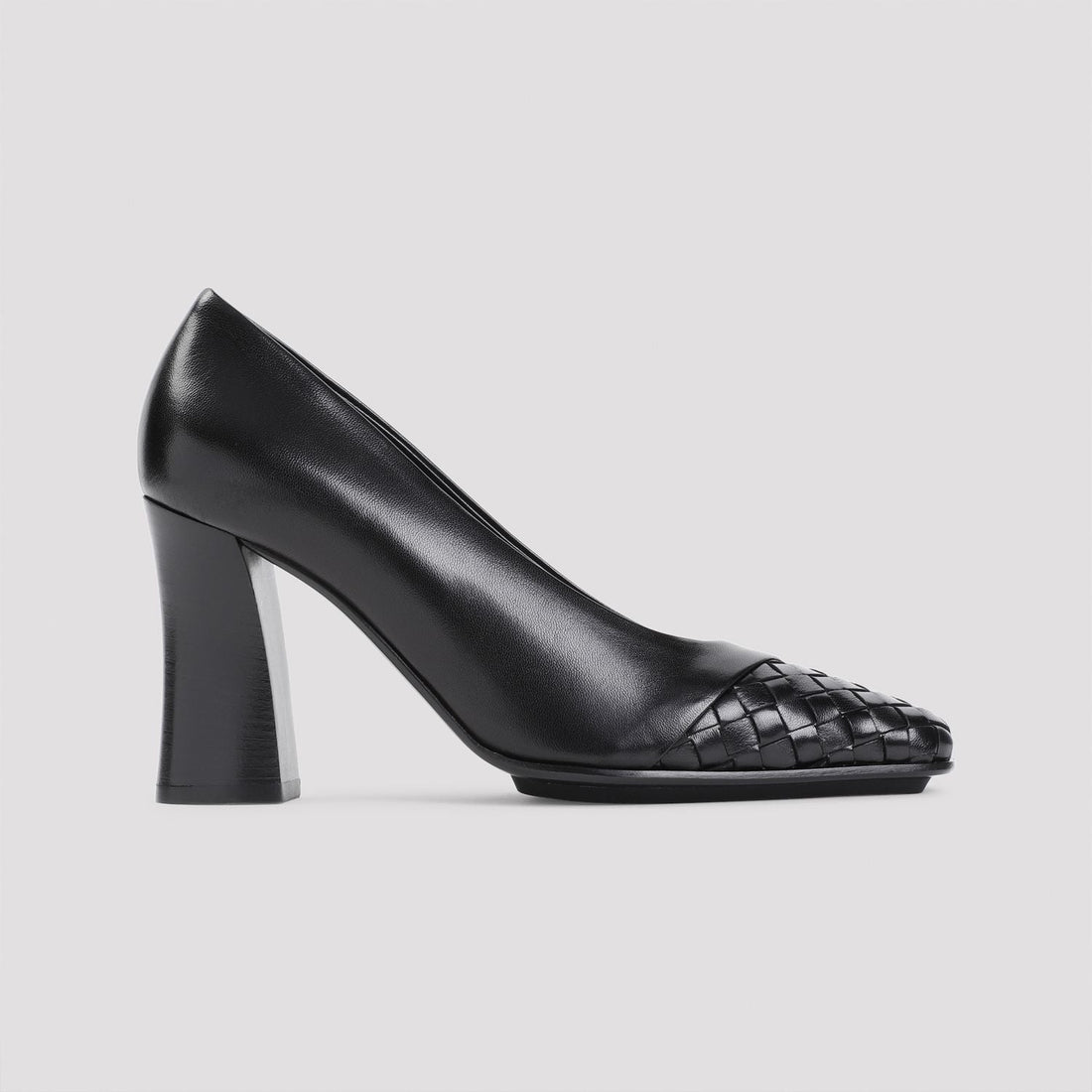 BOTTEGA VENETA Elegant Leather Pump