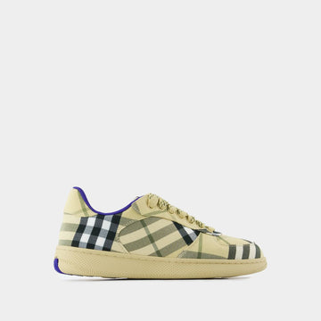 BURBERRY Fashion-Forward Terrace Sneakers for Women - FW24