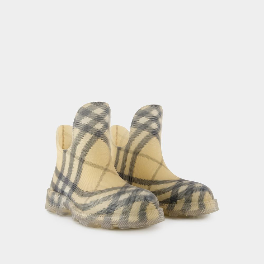 BURBERRY Chic Low Ankle Boots for Women