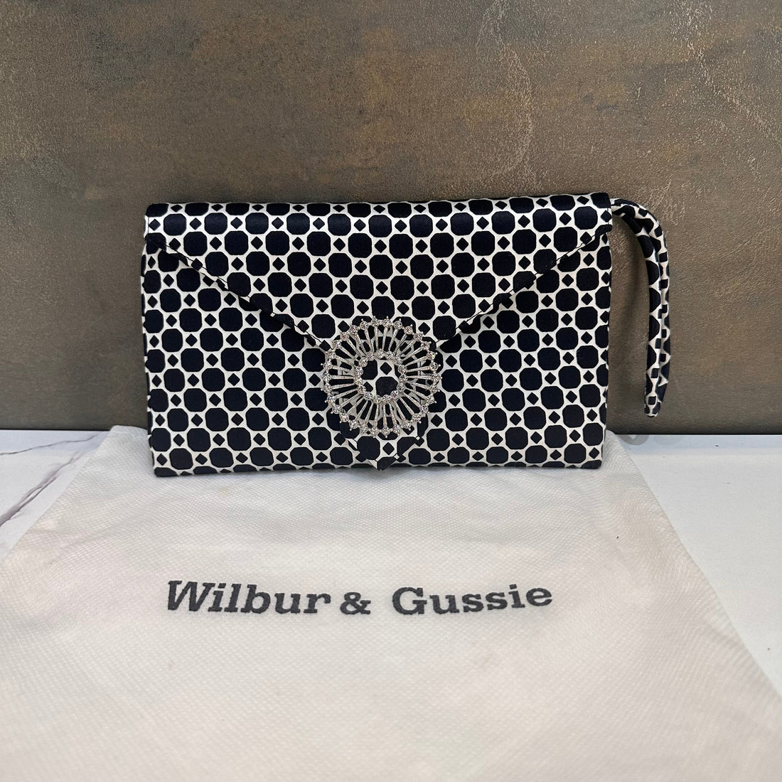 Silk Wilbur Gussie Clutch