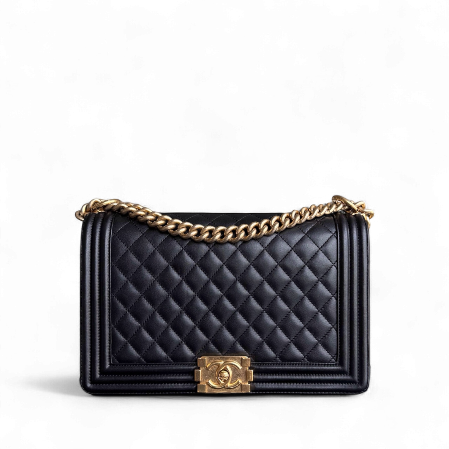 Chanel Boy New Medium - Calfskin 28CM Quilted Black Gold Hardware Series 20