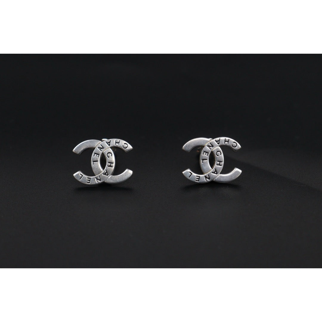 Good ( Rank AB)? CHANEL Coco Mark Cambon Earrings?V25071014