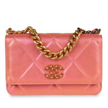 Chanel 19 WOC Iridescent