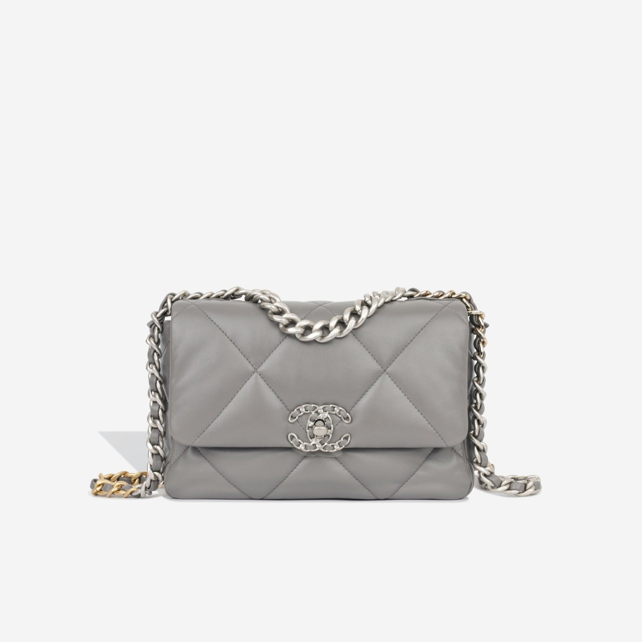 Chanel 19 Small