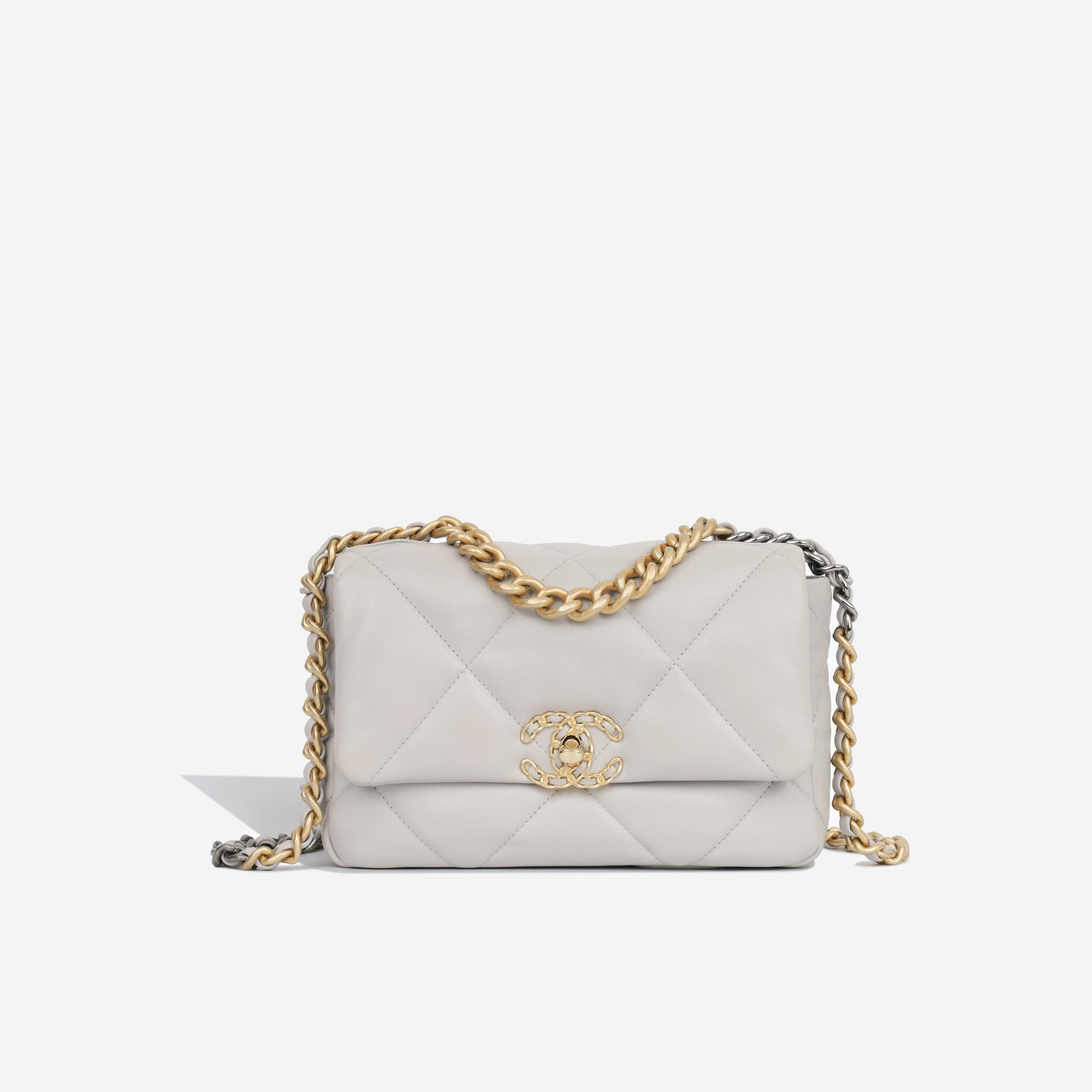 Chanel 19 Small