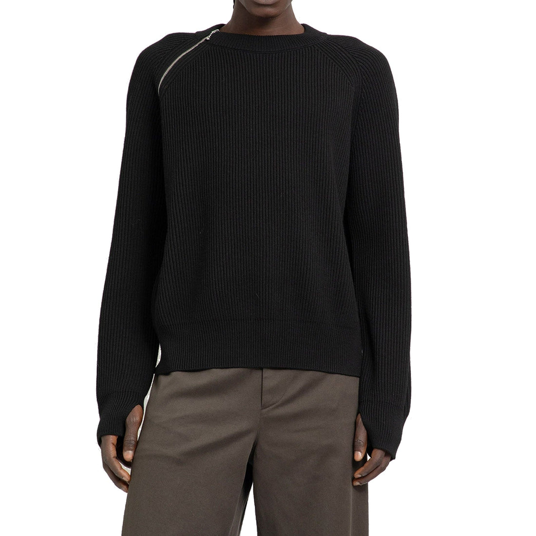 BURBERRY Relaxed Fit Wool Sweater with Zipped Shoulder Detail - Size M