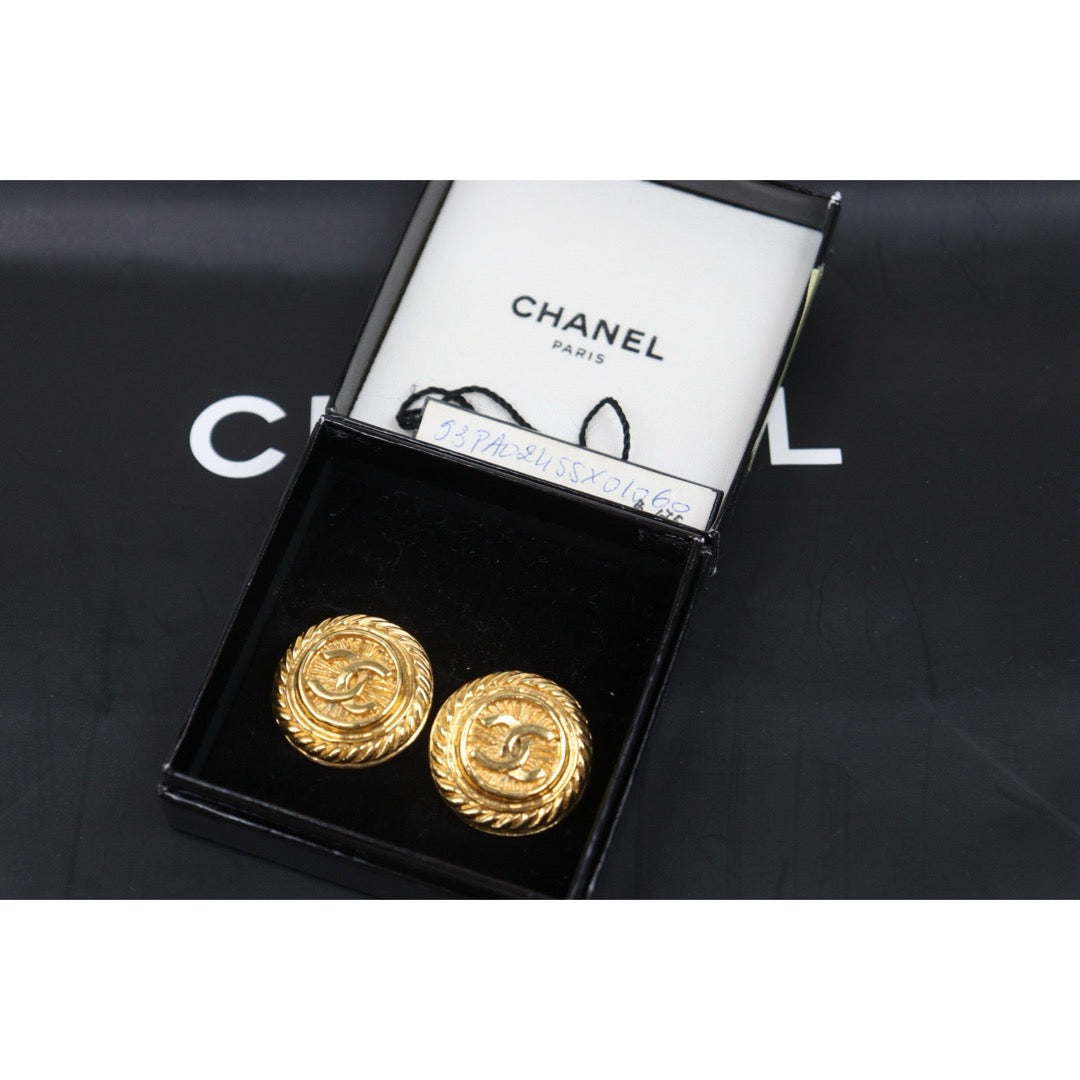 Very Good ( Rank A) ?CHANEL Coco Mark Gold 24 Plated Round Earrings Made In 1993 Year  ?25052922
