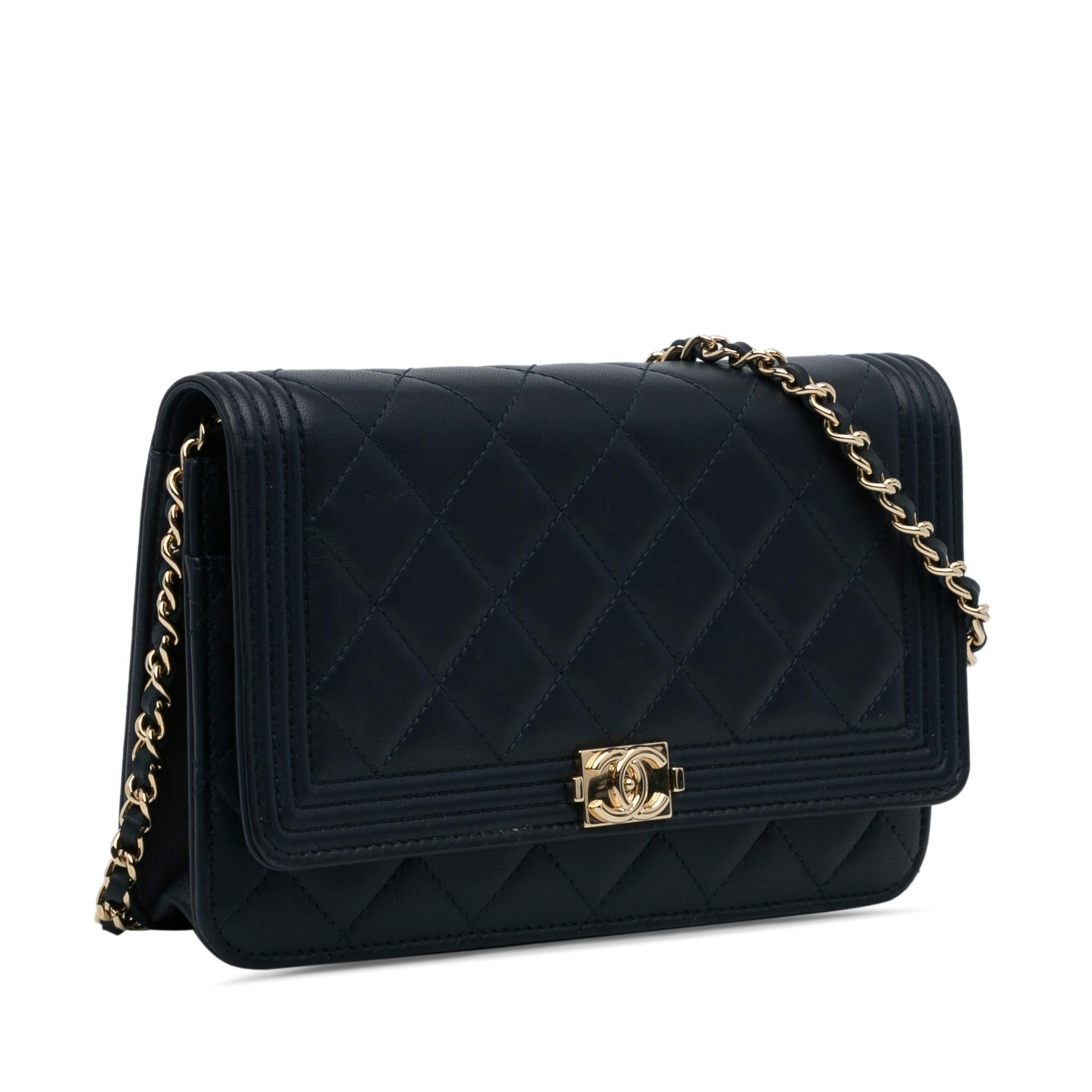 Chanel Boy Wallet On Chain (SHG-rJw1jW)
