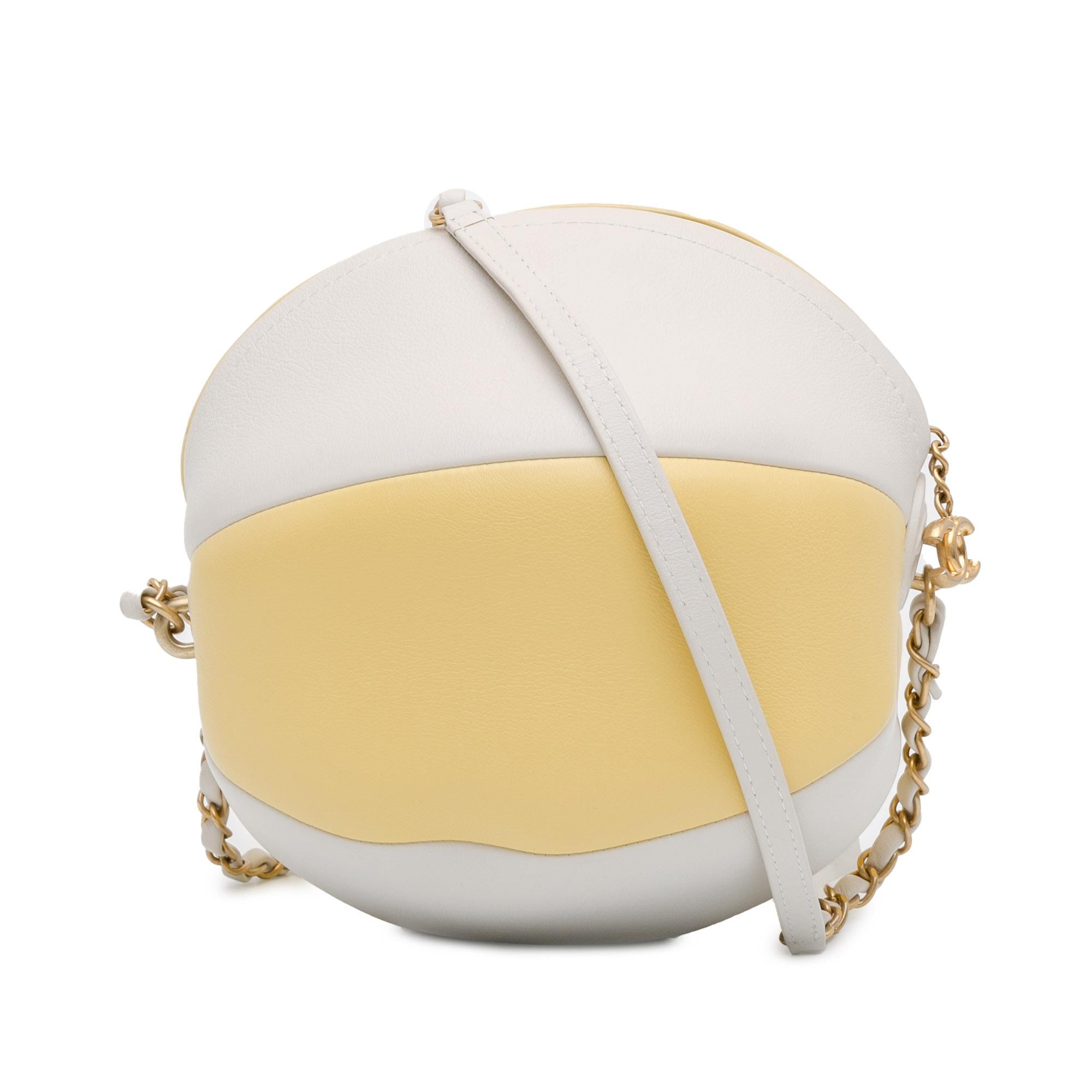 Chanel Calfskin Coco Beach Ball Bag (SHG-Bnivbf)