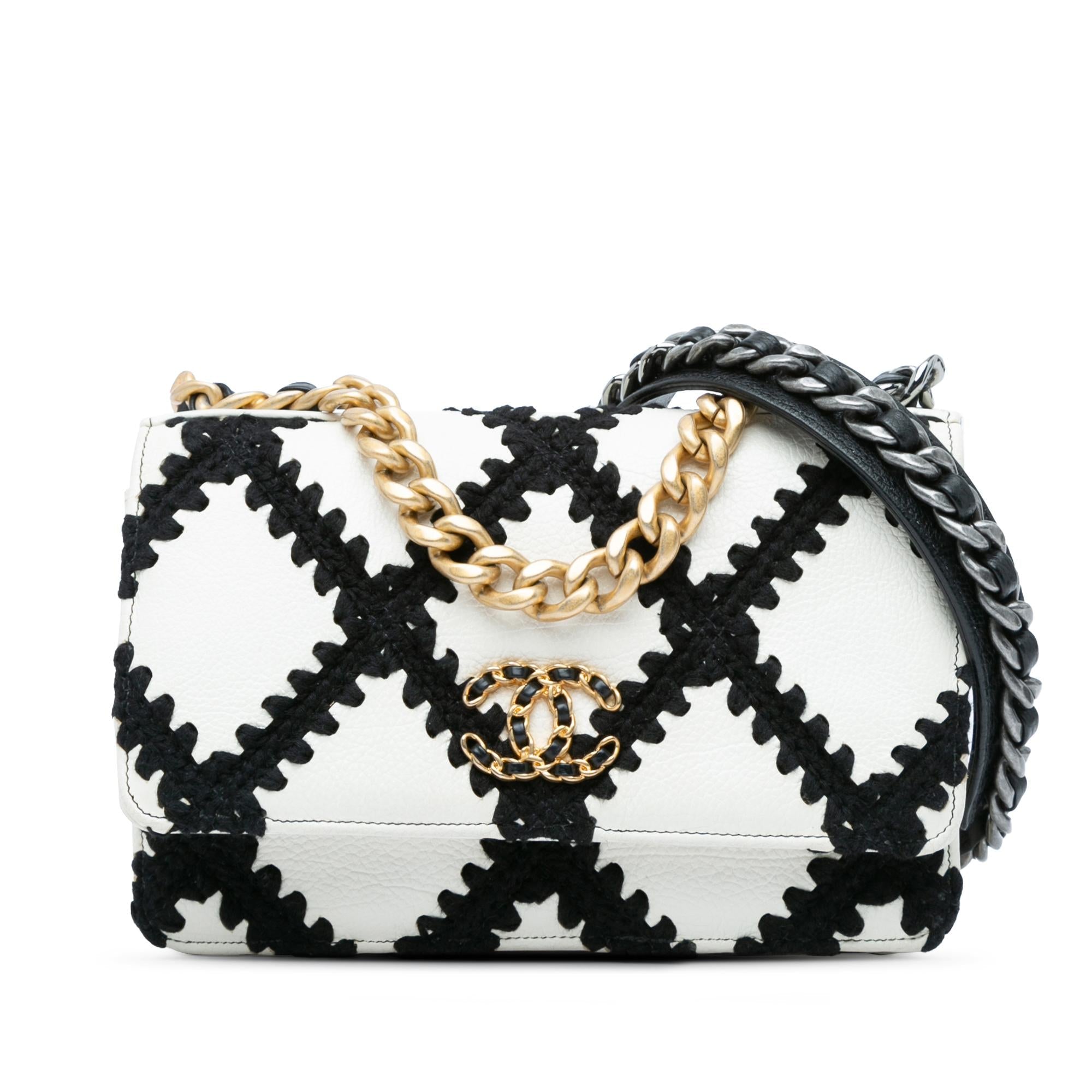 Chanel Calfskin Crochet 19 Wallet On Chain (SHG-mu2cGS)