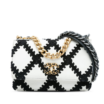 Chanel Calfskin Crochet 19 Wallet On Chain (SHG-mu2cGS)