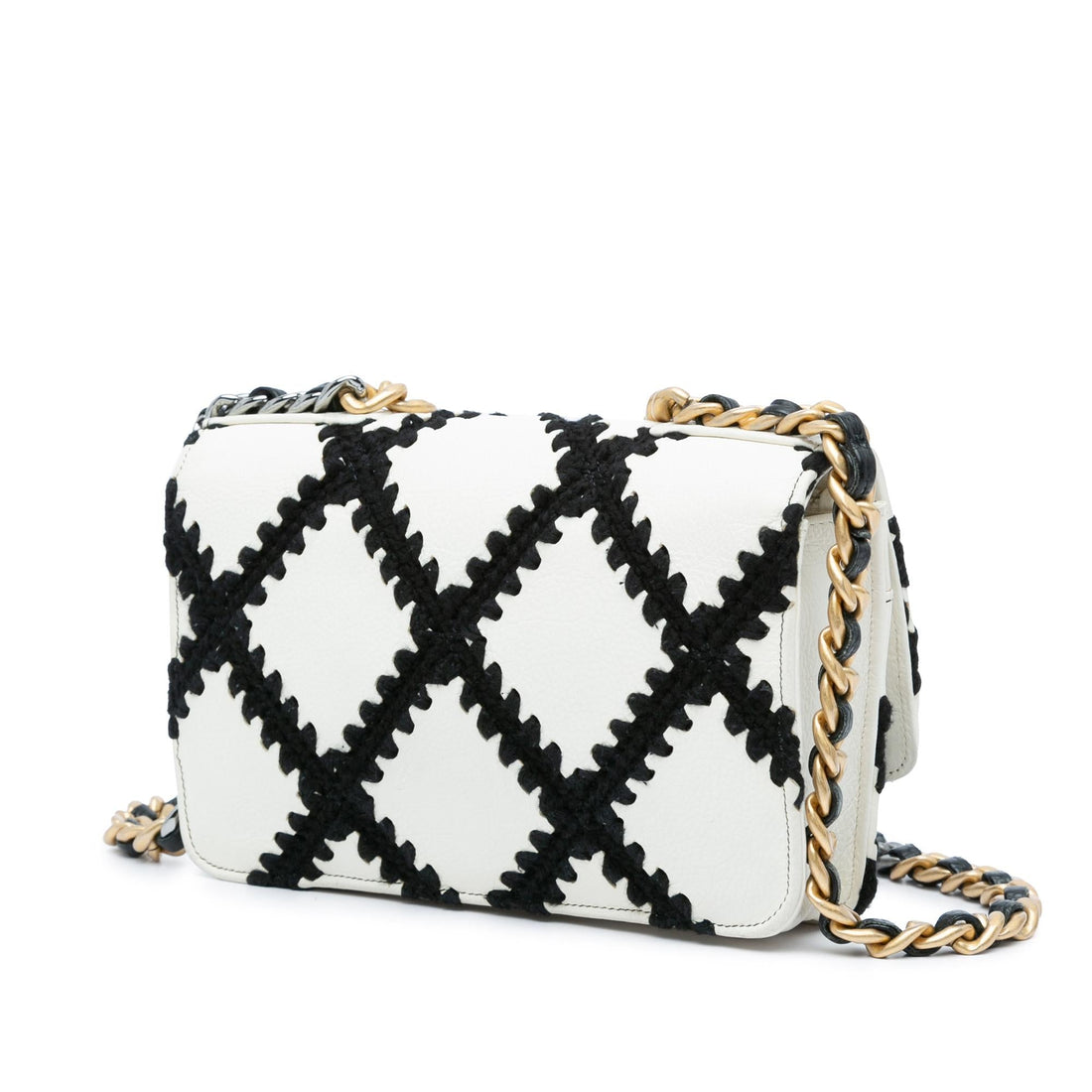 Chanel Calfskin Crochet 19 Wallet On Chain (SHG-mu2cGS)