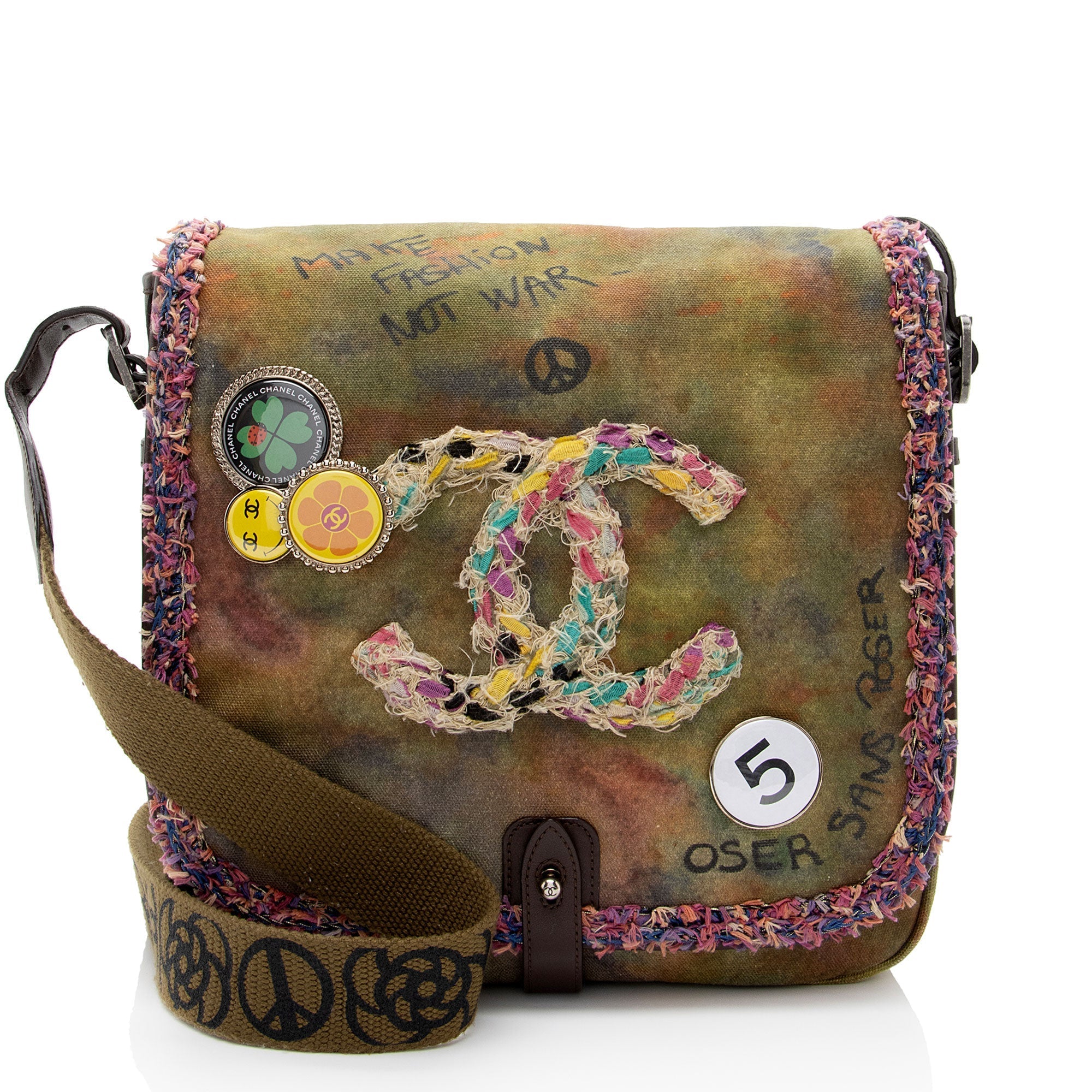 Chanel Canvas On The Pavements CC Messenger Bag (SHF-kA4nOX)