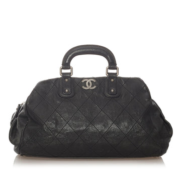 Chanel Caviar Outdoor Ligne Doctor Bag (SHG-XlnnGw)