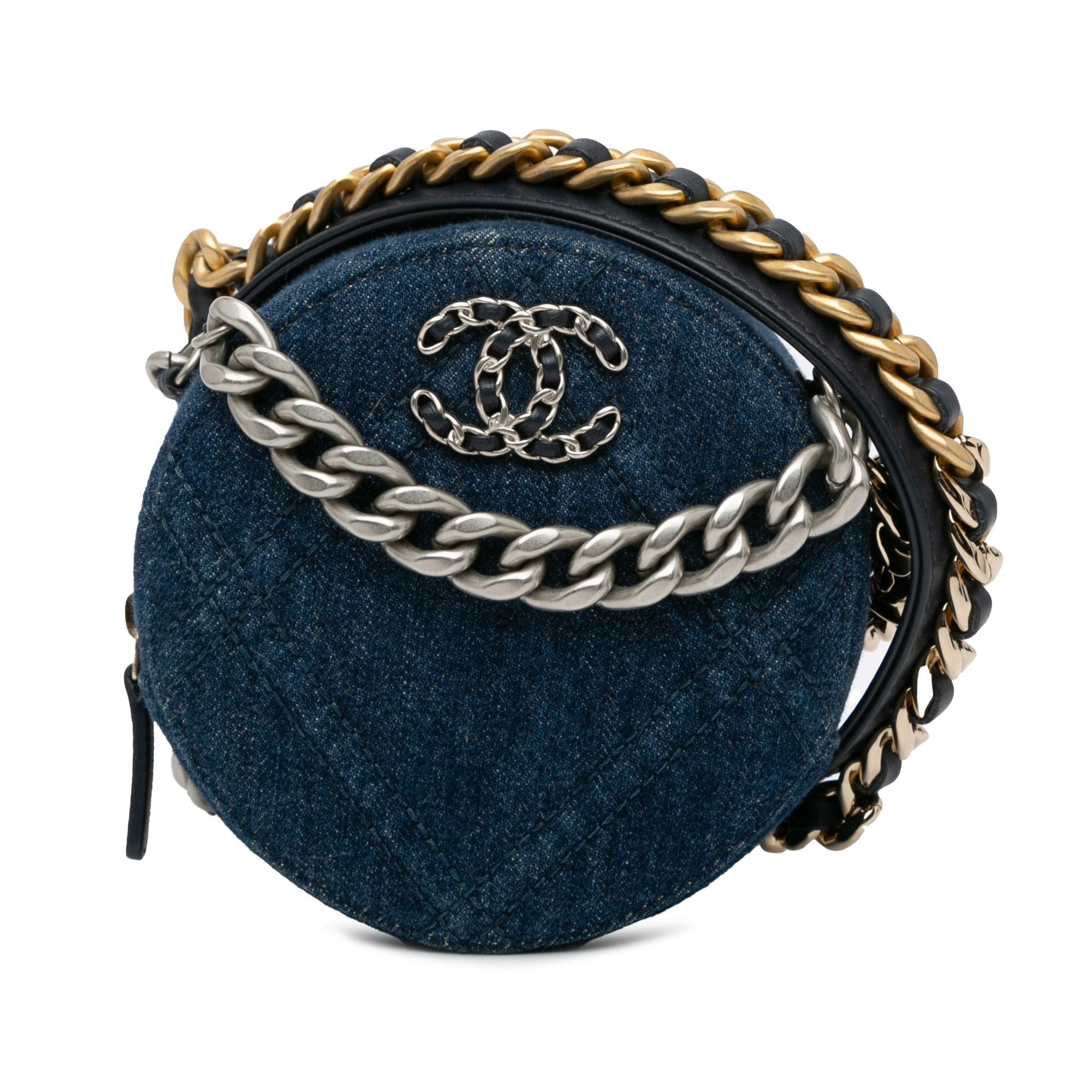 Chanel Denim 19 Round Clutch with Chain (SHG-A6jTXJ)