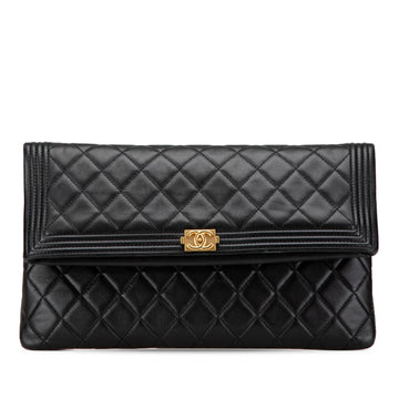 Chanel Lambskin Boy Foldover Clutch (SHG-IicQ7k)