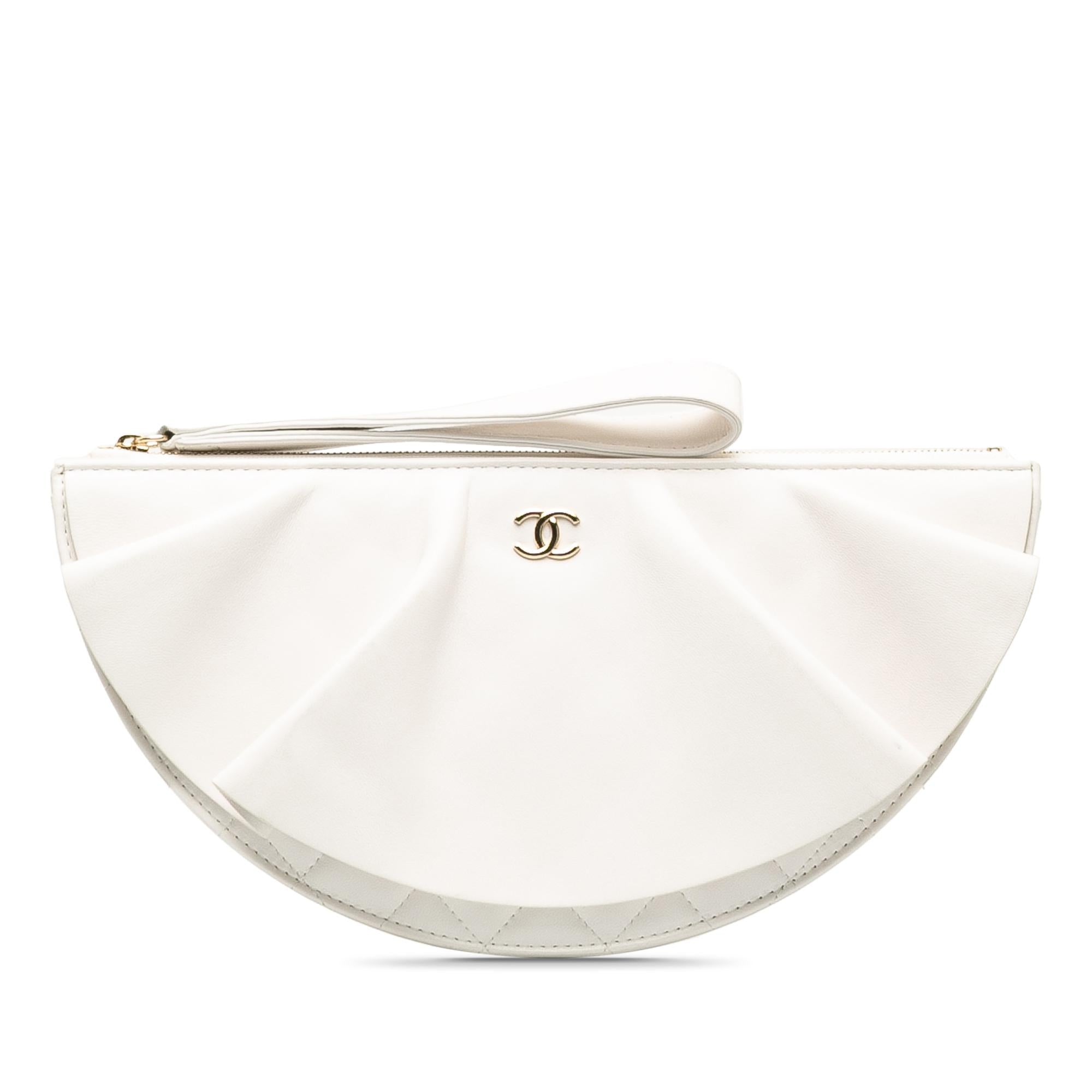Chanel Lambskin Wave Clutch (SHG-7pqsXs)
