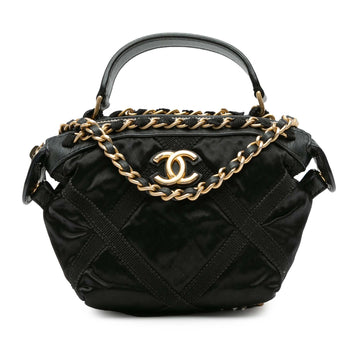 Chanel Nylon Grosgrain Lifestyle Clutch with Chain (SHG-UydKYK)