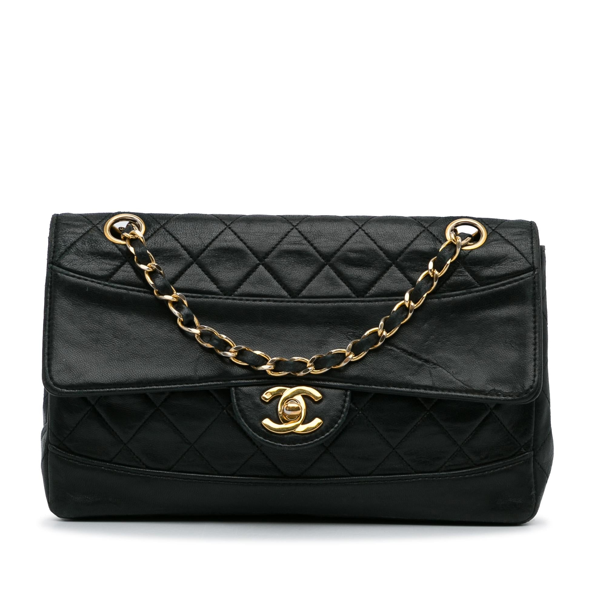 Chanel Quilted Lambskin Shoulder Bag (SHG-gMutdy)