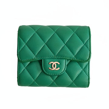 Top Quality Chanel compact trifold wallet in green leather