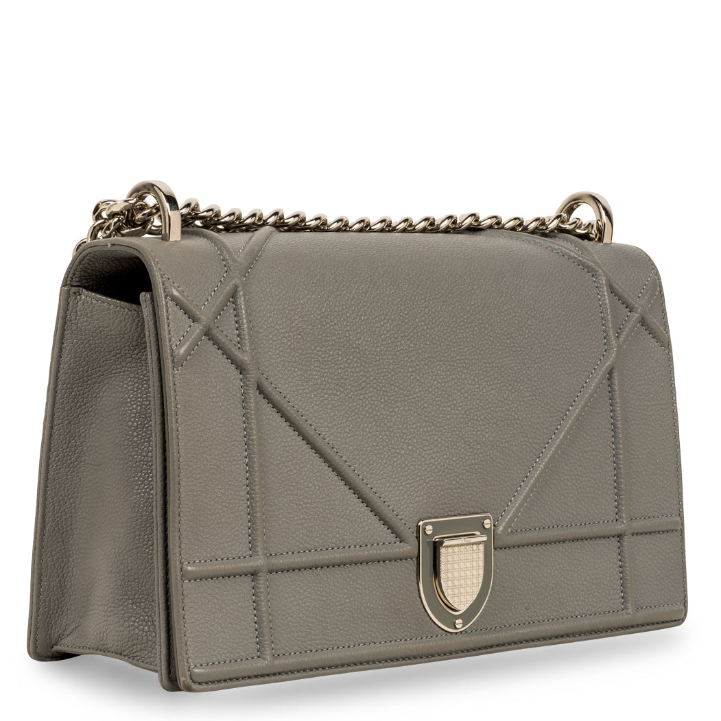 Christian Diorama Medium