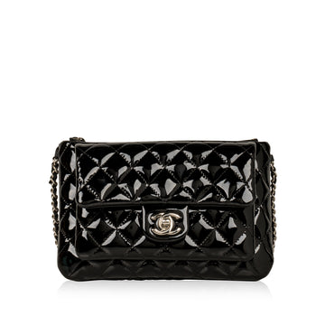 Chanel Wallet on Chain SHW