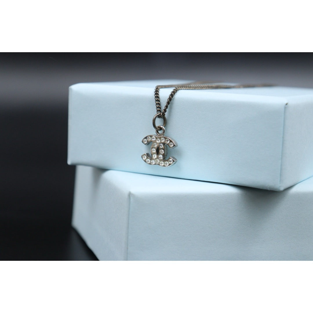 Good ( Rank AB) ?CHANEL COCO Mark Rhinestone Necklace Silver?V25070203