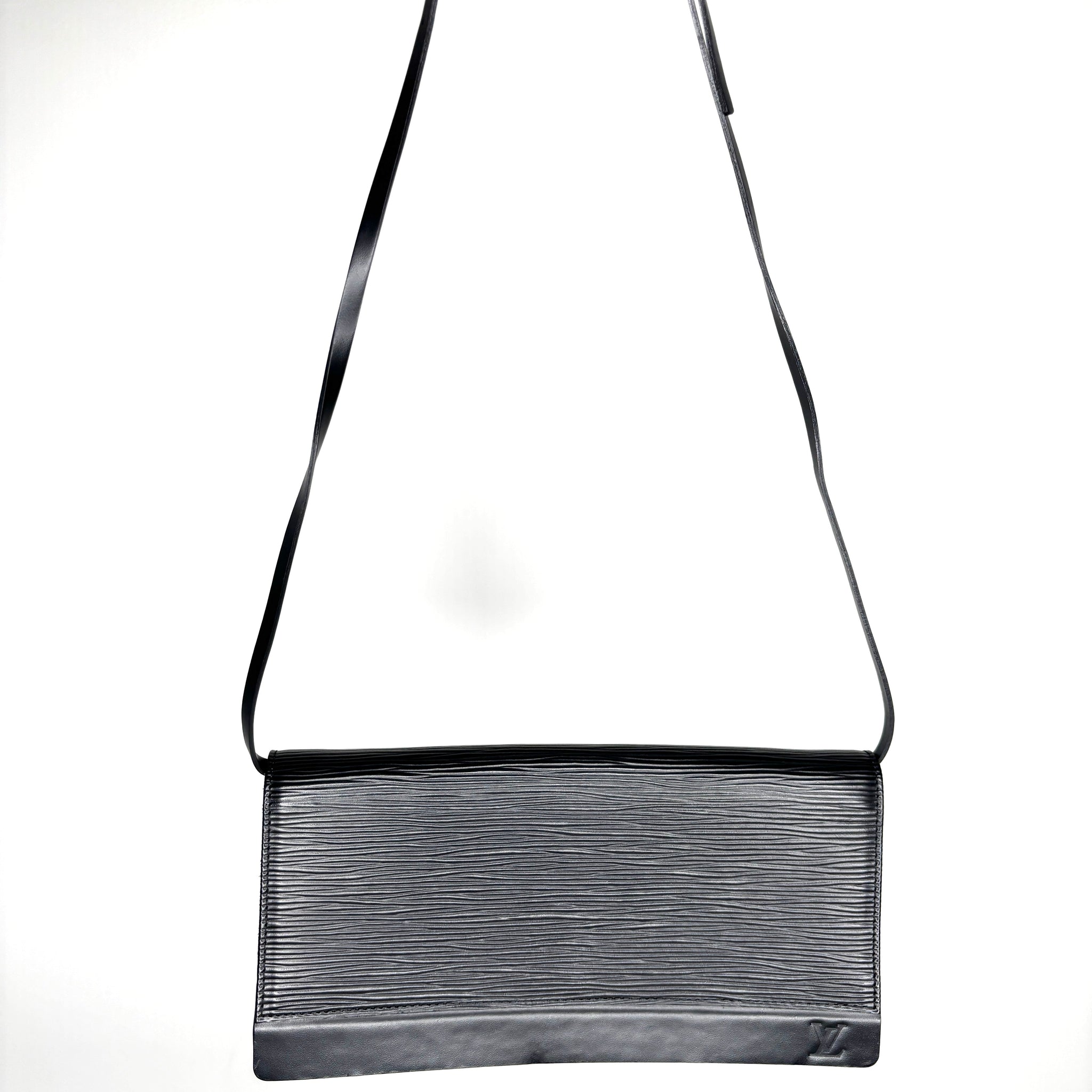 Louis Vuitton Hornfleur Black Epi Leather Pochette Clutch Bag - Preloved